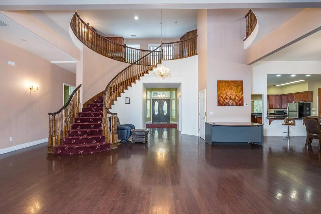 Villa Yosemite South Presidential Mansion *